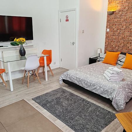 Kilburn High Road Studio Apartments London Bagian luar foto