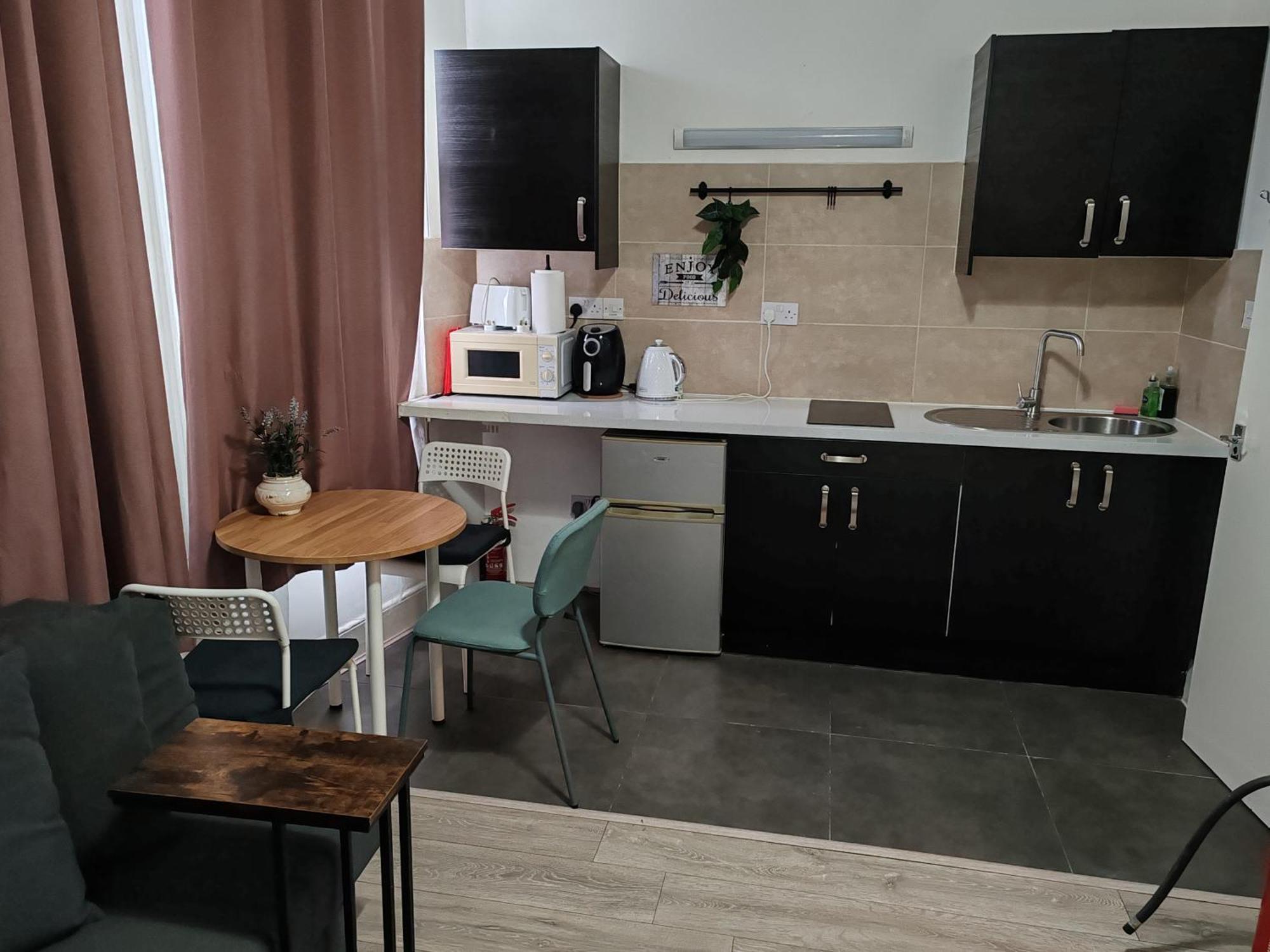 Kilburn High Road Studio Apartments London Bagian luar foto