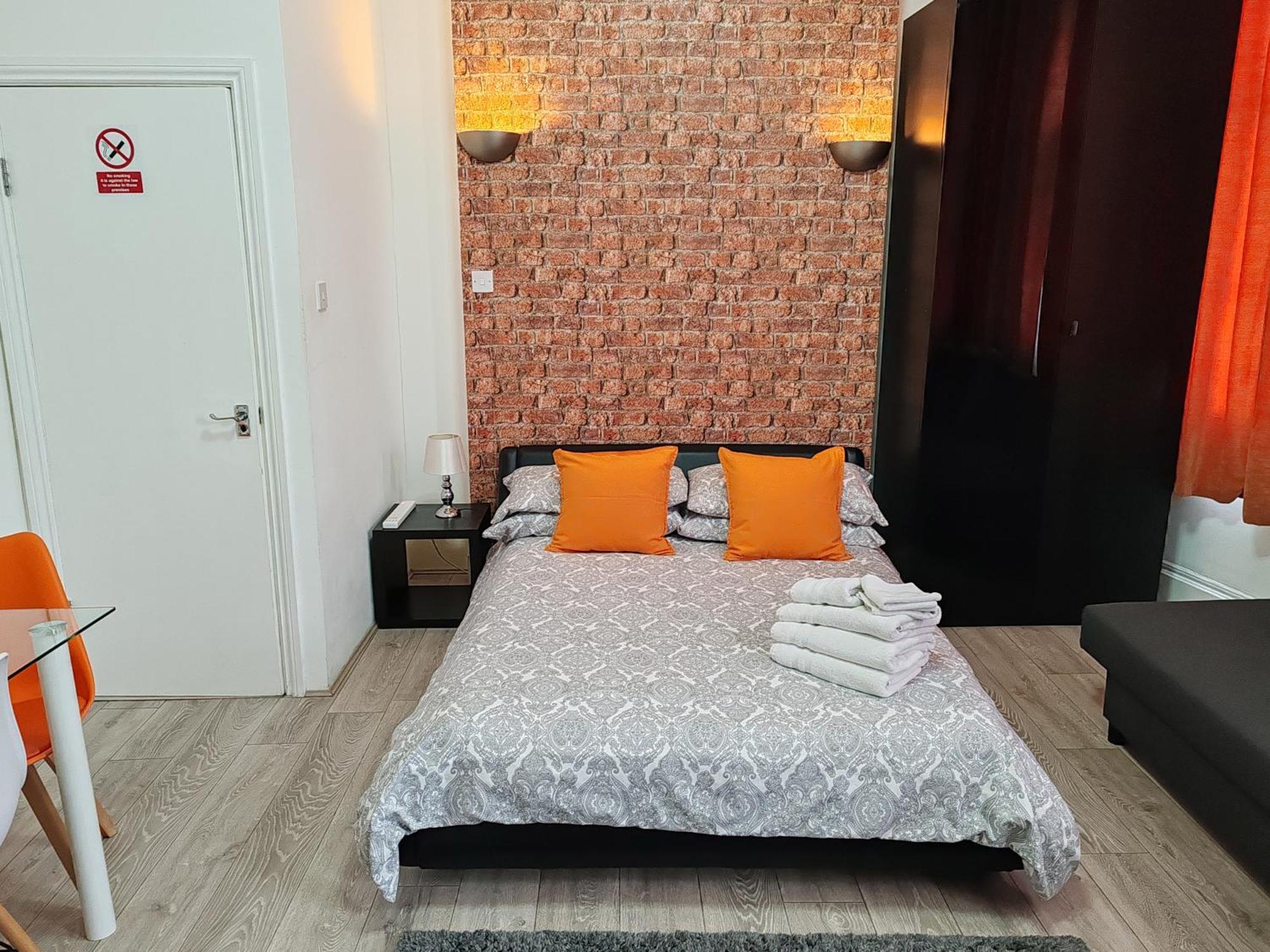 Kilburn High Road Studio Apartments London Bagian luar foto