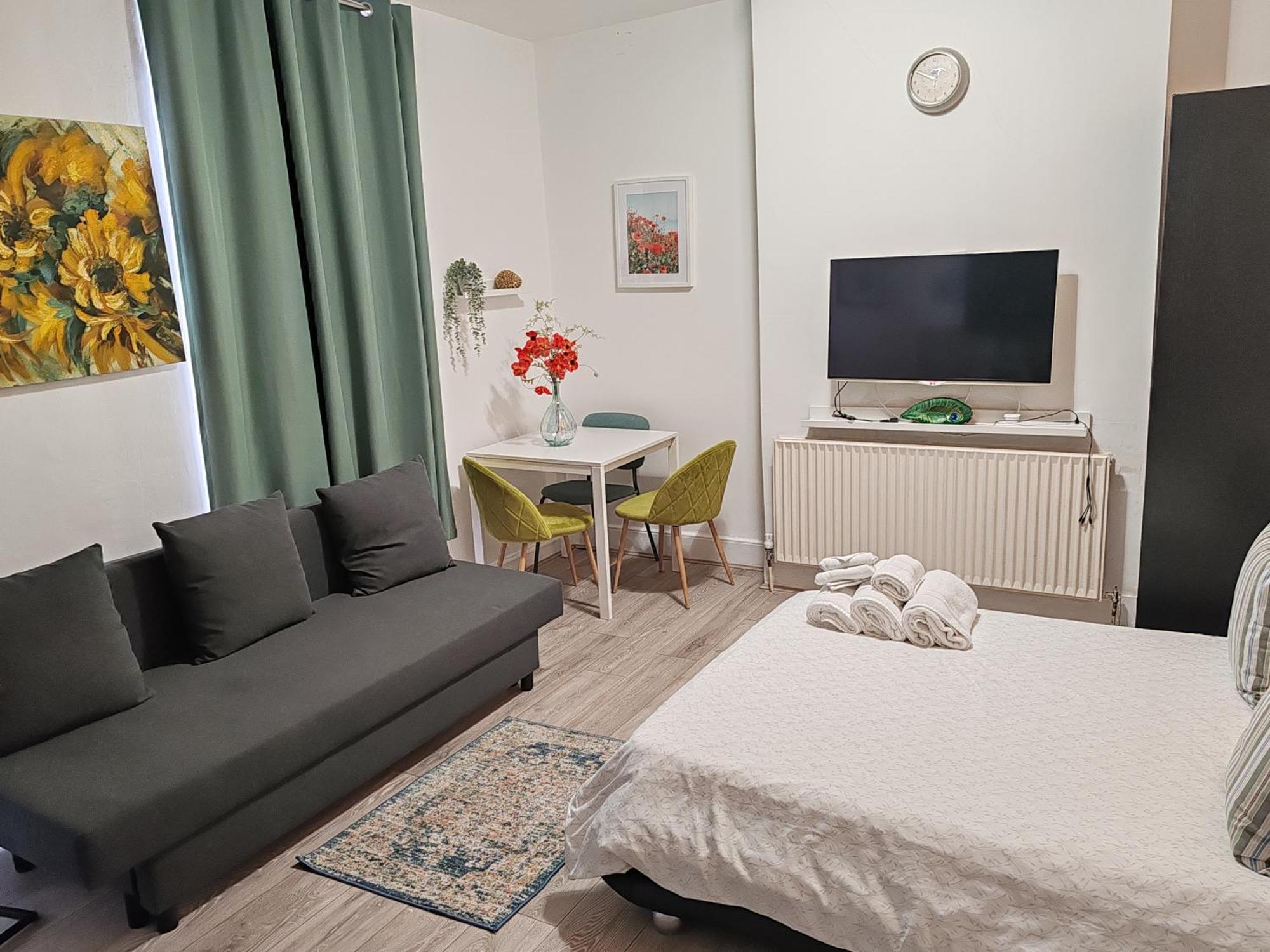 Kilburn High Road Studio Apartments London Bagian luar foto