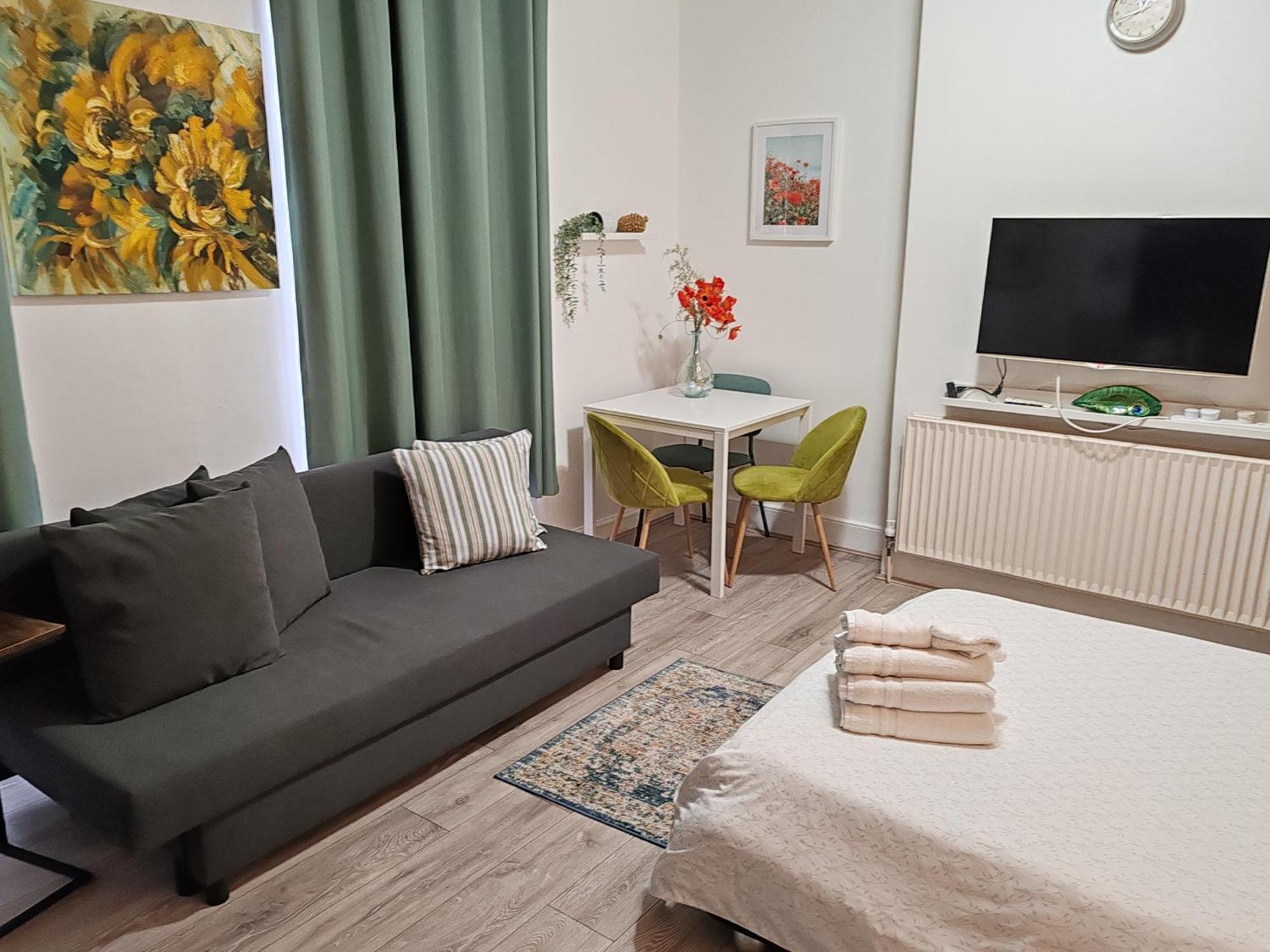 Kilburn High Road Studio Apartments London Bagian luar foto