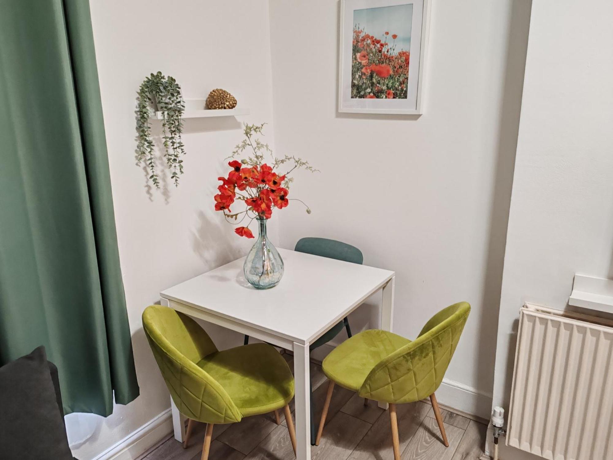 Kilburn High Road Studio Apartments London Bagian luar foto